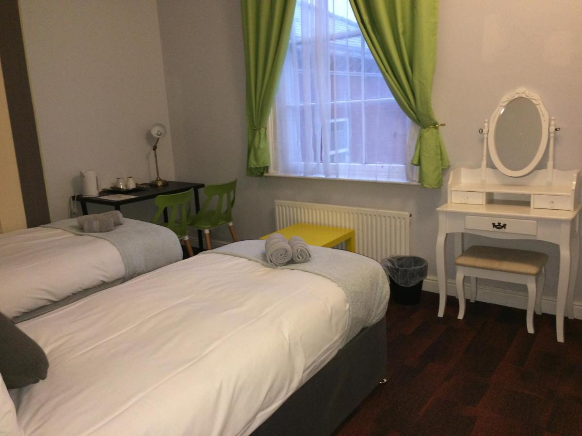 Guest house Queens Manchester