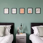 Stunning 2 Bed Apt With Free Parking Close To Cc