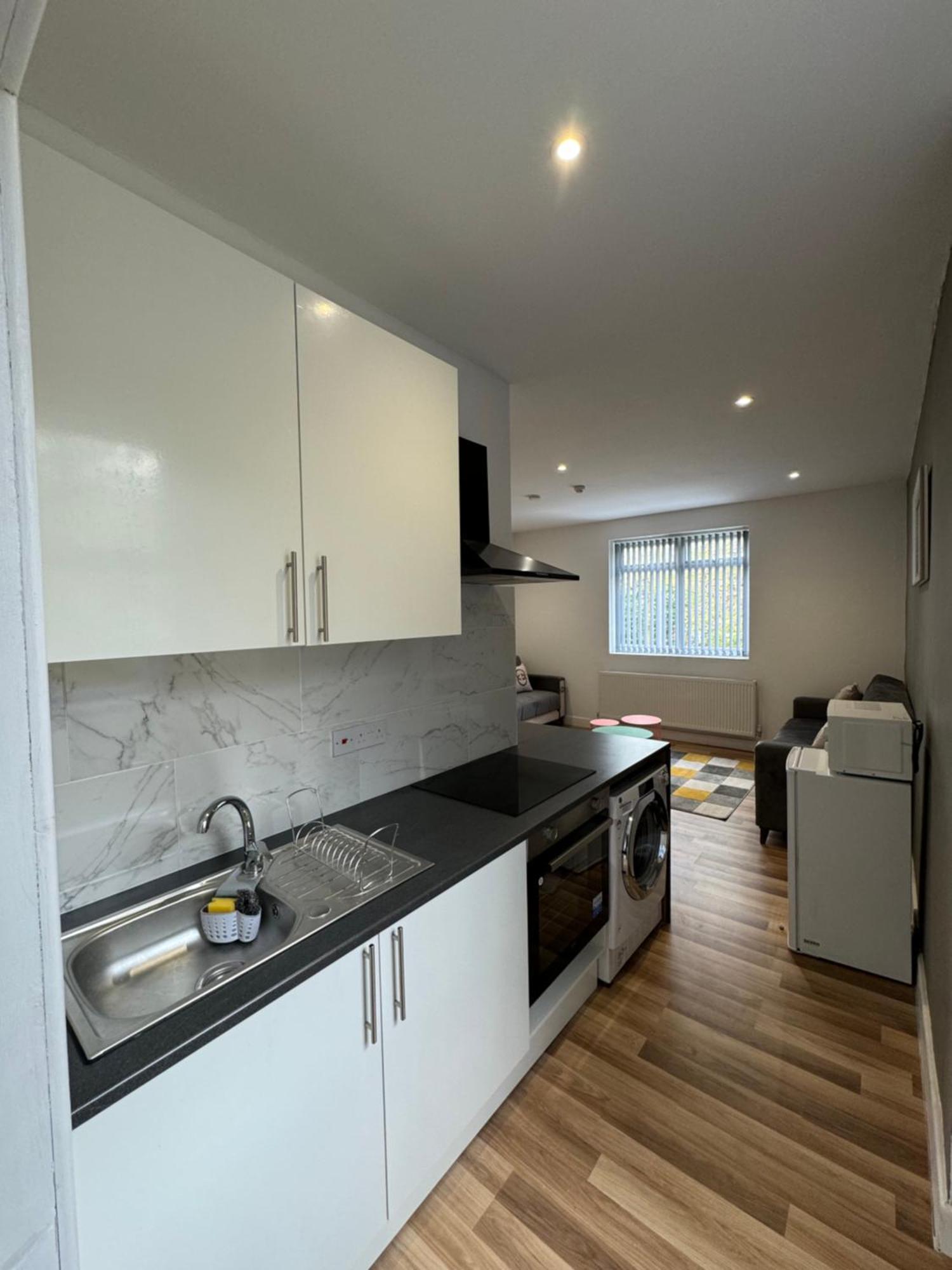 Mk Apartments, Chorlton, Manchester, Car Park Manchester