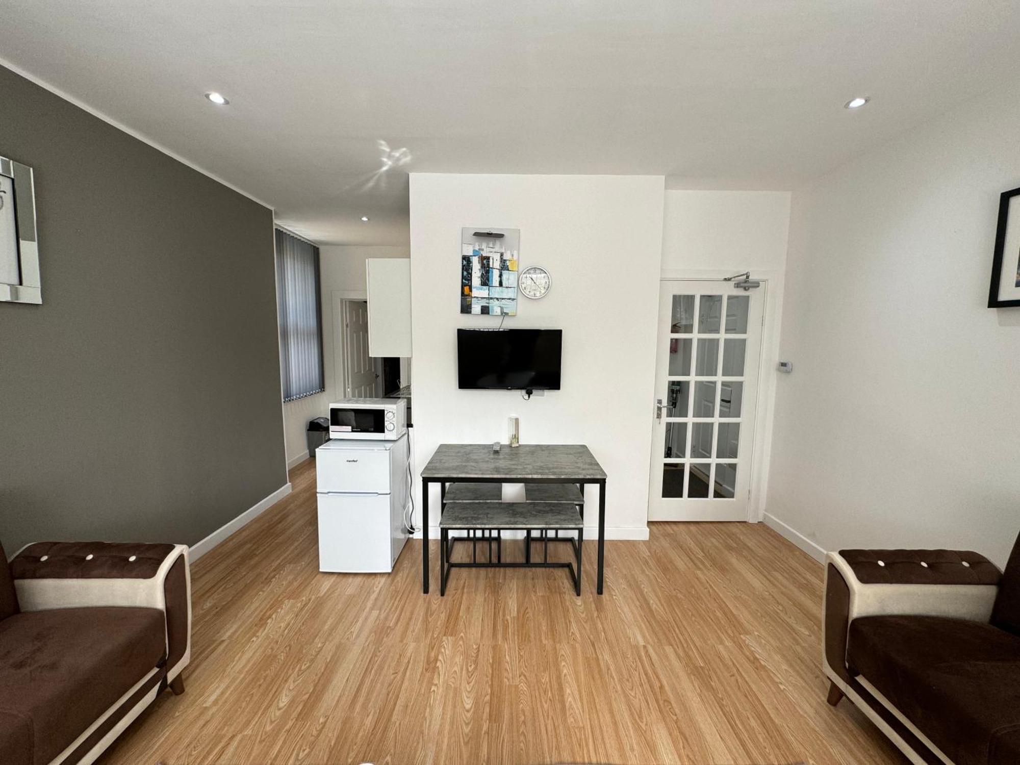 Mk Apartments, Chorlton, Manchester, Car Park Apartment