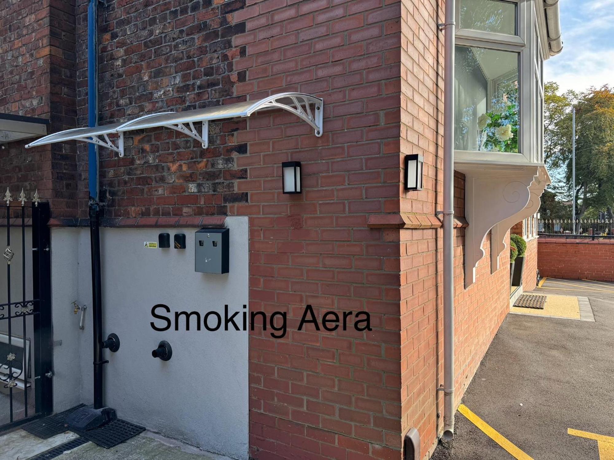 Apartment Mk Apartments, Chorlton, Manchester, Car Park
