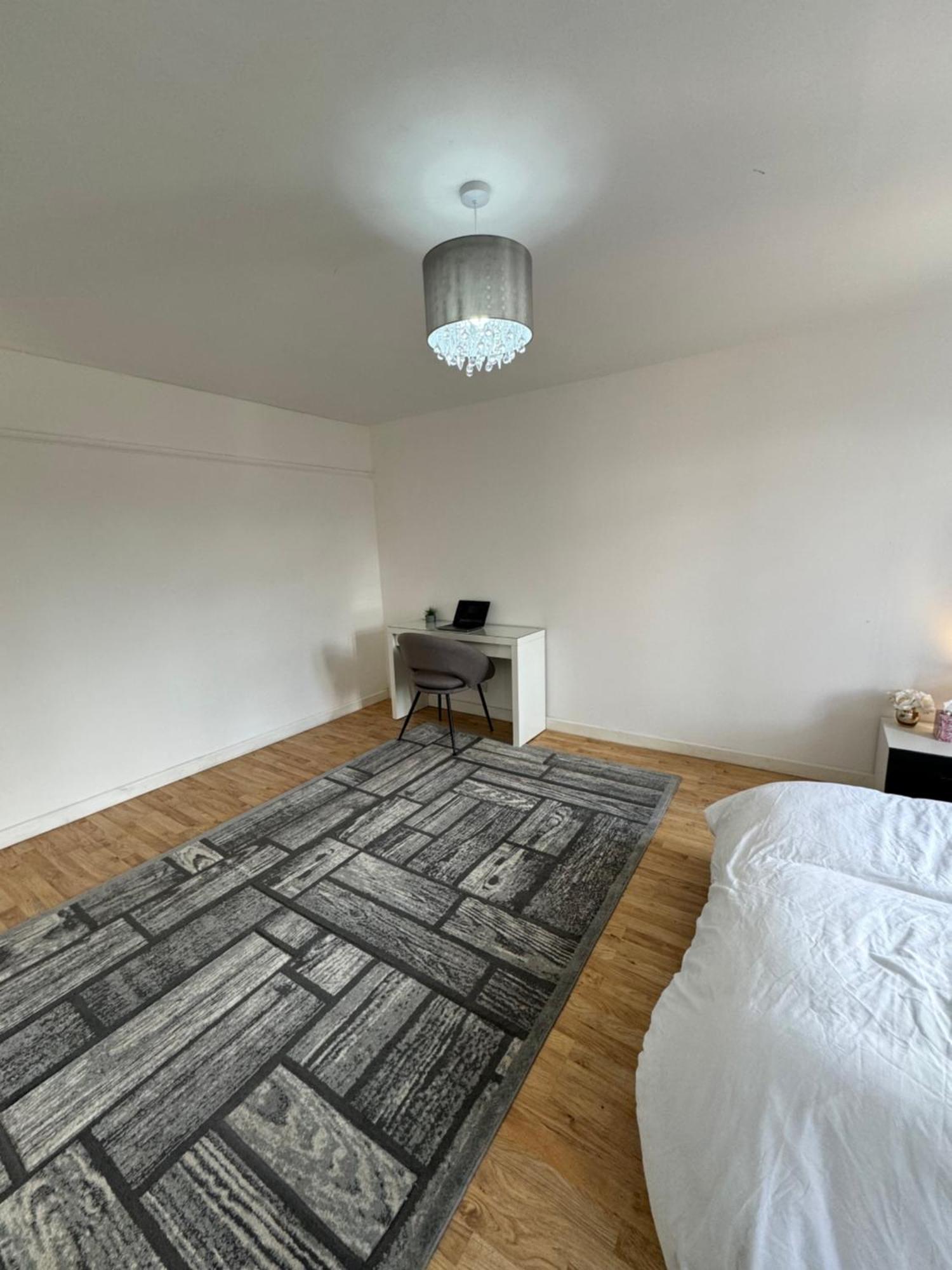 Elegant Estates Humble Abode 3 *