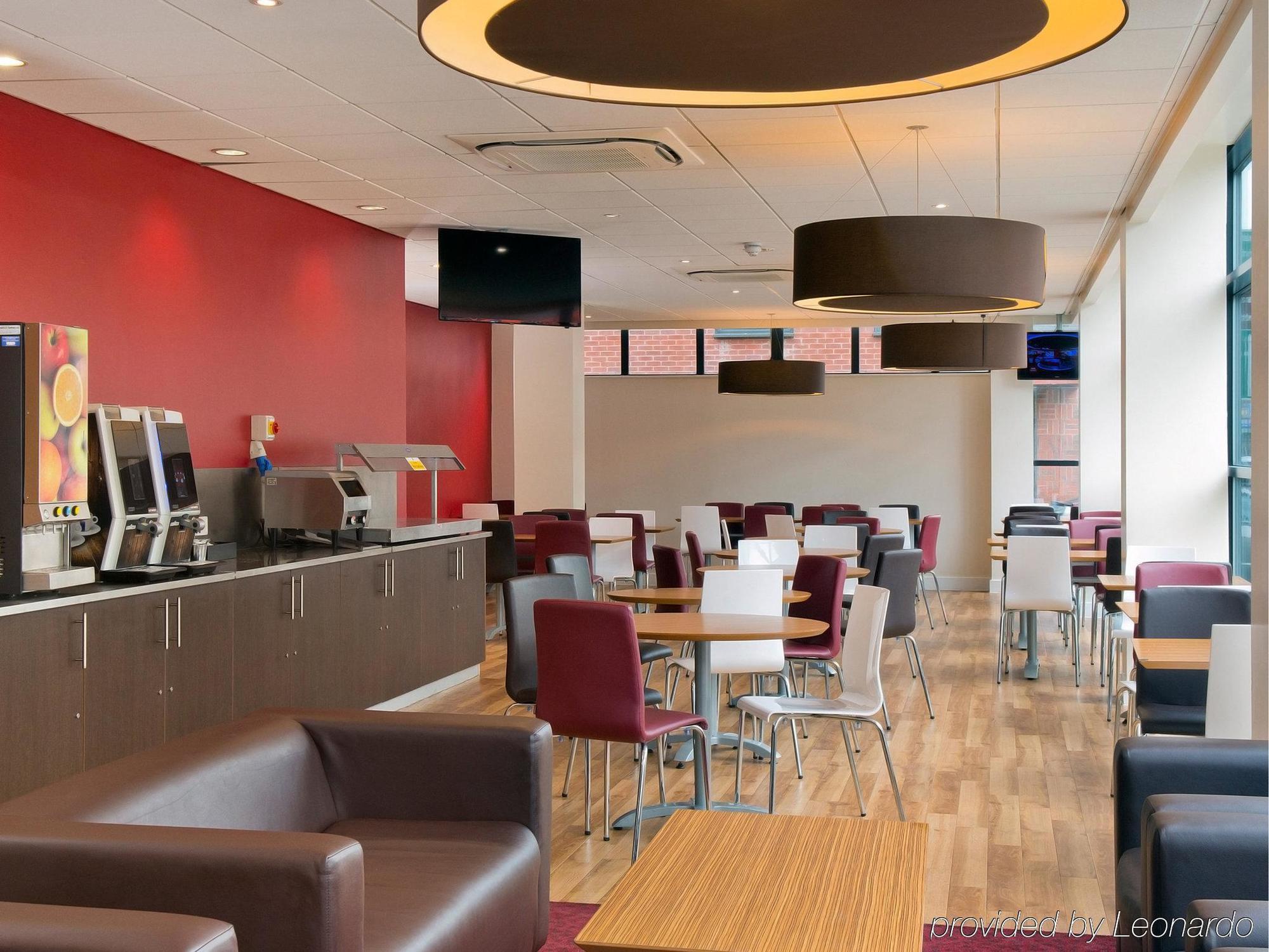 Travelodge Ancoats 3*