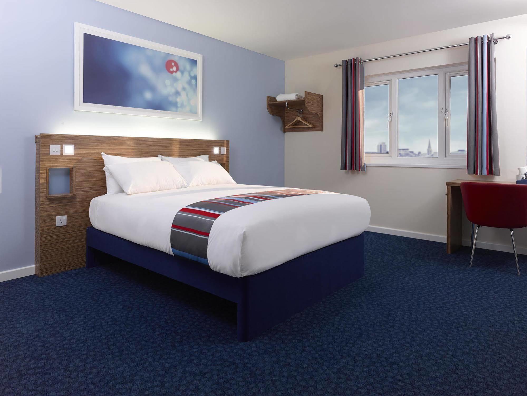 Travelodge Ancoats Hotel 3*