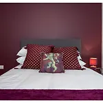 Opulent Luxe Apartments Manchester