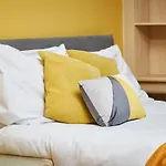 Stylish Manchester Gem - Sleeps 10!