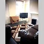 The Manchester Pad - 3Br Entire House With Parking