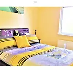 Ryder Brow Apartment