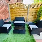 Watan Cottage - Spacious 3 Bedrooms Entire House With Beautiful Outdoor Garden