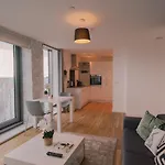 Hallsphere - Stunning Apartment Salford Quays