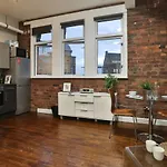 Modern & Bright Apartments In Manchester - Iq Hollingworth House