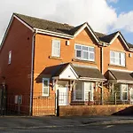 Cosy 3-Bed Home Close To City Centre