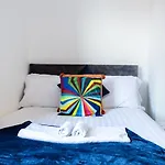 M18 Abbey Hey Guesthouse