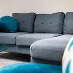 Pass The Keys Lovely 2 Bedroom Apartment In Manchester