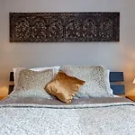 2 Bedroom Apt, With Parking. Northern Quarter