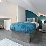 Averill Street Guest House