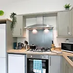Averill Street Guest House