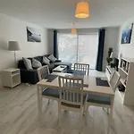 Superb 1 Bed Apartment - 3 Min To Tram - Free On Site Parking - Sleeps 3