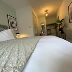 Stunning City Centre Home From Home