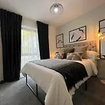 Stunning City Centre Home From Home