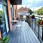 Luxury 2-Bedroom Service Apartment With Balcony