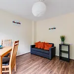Convenient 1Bed Apt Close To Transport Links