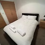 Bigkings Cosy 2 Bedroom Apartment With Free Parking In Central Manchester
