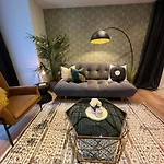 Modern 2 Bedroom Aesthetic Apt