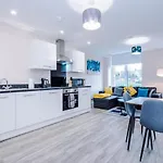 Weelky And Monthly Bookings At Cassia Unit - Telly Homes Ltd -Brand New 1 Bedroom Apartment Salford, Manchester