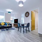 Weelky And Monthly Bookings At Cassia Unit - Telly Homes Ltd -Brand New 1 Bedroom Apartment Salford, Manchester