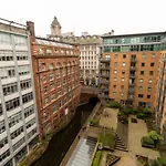 Jpg Theatre Suite - High Floor Mcr Luxe Apartment W Balcony Canal Views