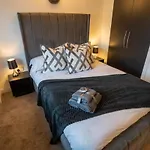 Jpg Theatre Suite - High Floor Mcr Luxe Apartment W Balcony Canal Views