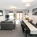 Super Spacious 2 Bed Apartment