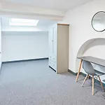 Host & Stay - Alma