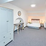 Host & Stay - Alma
