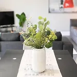 Top Floor 2 Bedroom Penthouse