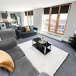 Top Floor 2 Bedroom Penthouse