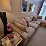 Lovely Home Close To Mcr Centre Inc Cinema