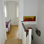 Manchester 2 Bedroom House With Garden