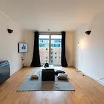 Jpg Theatre Suite - High Floor Mcr Luxe Apartment W Balcony Canal Views