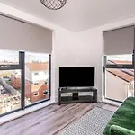 Modern 2 Bedroom Apartment Manchester Media City