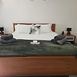Spacious Room In The Centre Of The Manchester