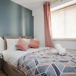 Cefas Apartments Manchester - Free Parking - City Centre