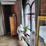 Canal Street Apartment