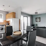 A Delightful Flat In Manchester.