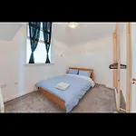 Princess Street Apartment