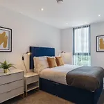 Stunning Brand New City 3Bed Apartment!
