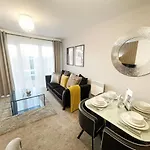 Cityfront Cosy Apt Near City Centre & Etihad Stadium, Free Parking