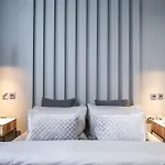 Immaculate 1-Bed Apartment In Manchester