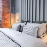 Immaculate 1-Bed Apartment In Manchester